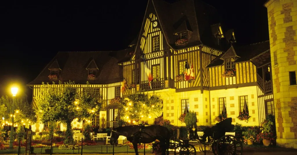 découvrez la gastronomie normande, riche en saveurs authentiques, avec ses produits locaux comme le camembert, le cidre et les fruits de mer frais.